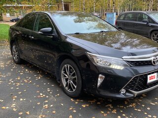 2017 Toyota Camry VII (XV50) Рестайлинг 2, чёрный, 2600000 рублей, вид 1