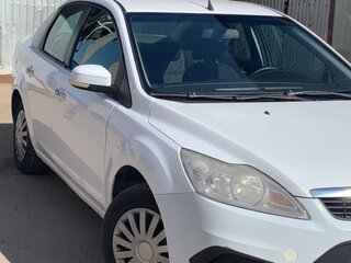 2009 Ford Focus II Рестайлинг, белый, 550000 рублей, вид 2