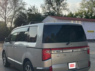 2019 Mitsubishi Delica D:5 I Рестайлинг, серебристый, 3490000 рублей, вид 5
