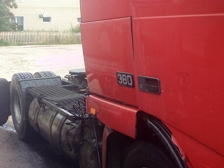 1994 Volvo FH, красный, 350000 рублей, вид 4