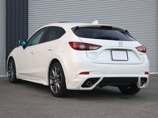 2019 Mazda Axela III Рестайлинг, белый, 977000 рублей, вид 3
