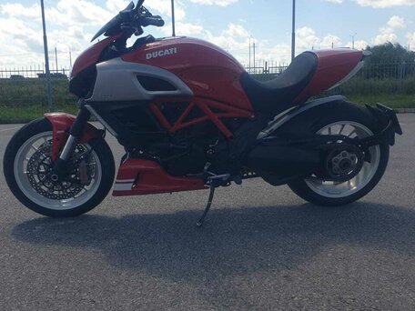 2013 Ducati Diavel, красный, 850000 рублей, вид 4