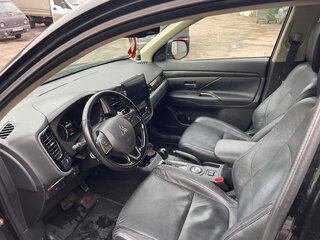 2015 Mitsubishi Outlander III Рестайлинг 2, чёрный, 1800000 рублей, вид 4