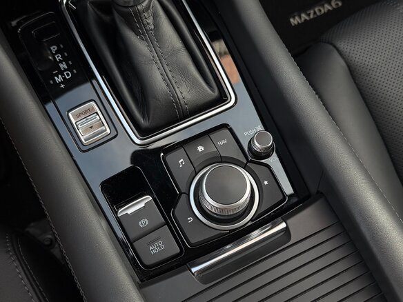 2021 Mazda 6 III (GJ) Рестайлинг 2, белый, 3500000 рублей - вид 3