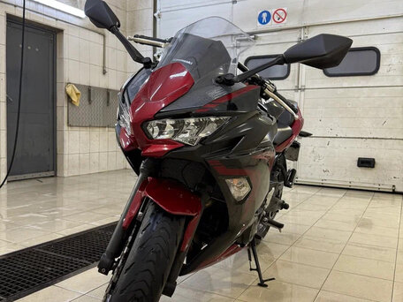 2020 Kawasaki Ninja 650, пурпурный, 730000 рублей, вид 2