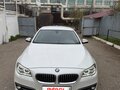 2016 BMW 5 серии 528i xDrive VI (F10/F11/F07) Рестайлинг, белый, 2200000 рублей - вид 3