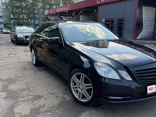 2013 Mercedes-Benz E-Класс 200 7G-Tronic IV (W212, S212, C207), чёрный, 1300000 рублей, вид 1