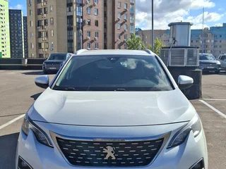 2018 Peugeot 3008 II, белый, 1650000 рублей, вид 2