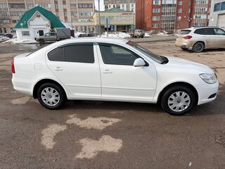 2012 Skoda Octavia II (A5) Рестайлинг, белый, 950000 рублей, вид 2
