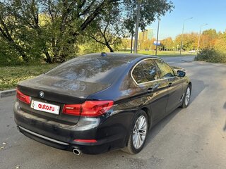 2019 BMW 5 серии 520d xDrive VII (G30/G31/G38), синий, 3650000 рублей, вид 4