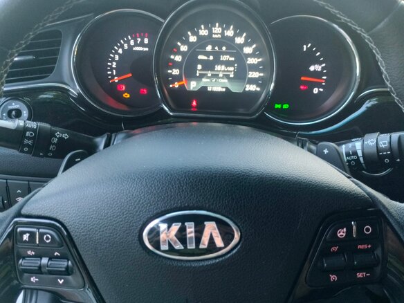2016 Kia Ceed II Рестайлинг, белый, 1700000 рублей - вид 8