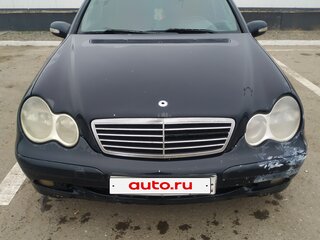 2004 Mercedes-Benz C-Класс 180 II (W203) Рестайлинг, синий, 400000 рублей, вид 3