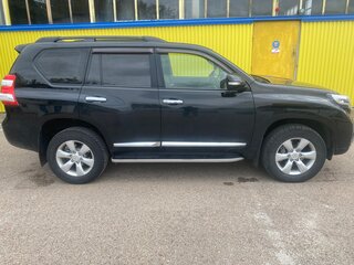2013 Toyota Land Cruiser Prado 150 Series, чёрный, 2850000 рублей, вид 4