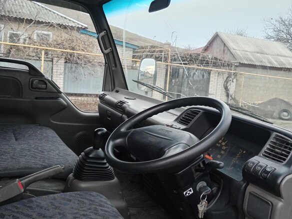 2001 Isuzu Elf (N-series), белый, 1000000 рублей - вид 15