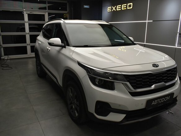 2021 Kia Seltos I, белый - вид 3