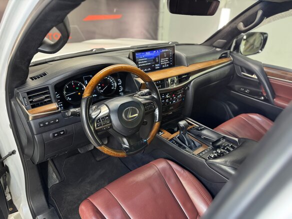 2017 Lexus LX 450d III Рестайлинг 2, белый, 6950000 рублей - вид 19