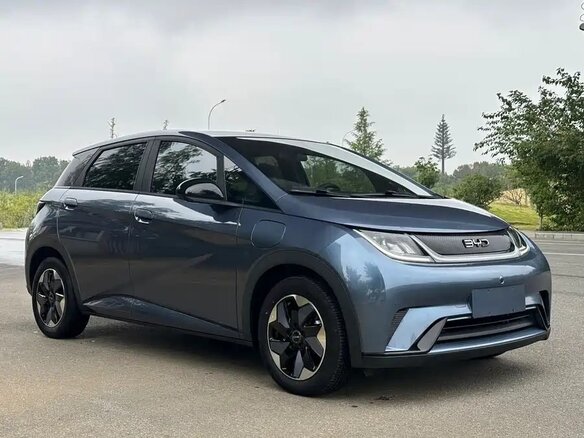 2024 BYD Dolphin 44.9 kWh I, синий, 1600000 рублей