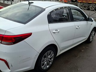 2019 Kia Rio IV, белый, 800000 рублей, вид 3