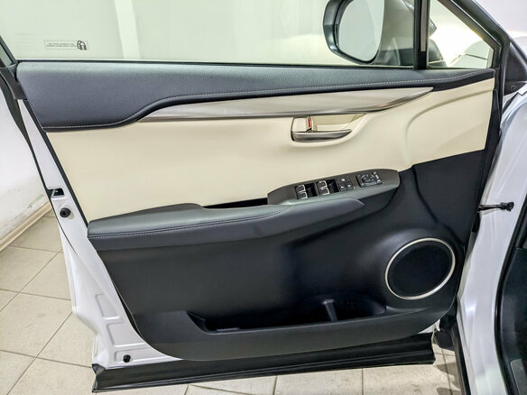 2021 Lexus NX 200 I Рестайлинг, белый, 3550000 рублей - вид 18