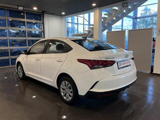 2022 Hyundai Solaris II Рестайлинг, белый, 1720000 рублей, вид 5