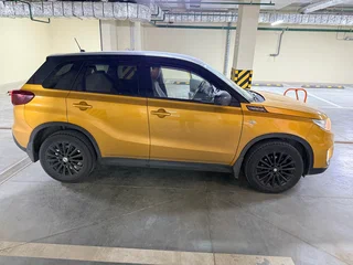 2021 Suzuki Vitara II Рестайлинг, золотистый, 1850000 рублей, вид 2