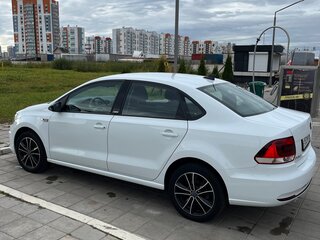 2017 Volkswagen Polo V Рестайлинг, белый, 1050000 рублей, вид 5