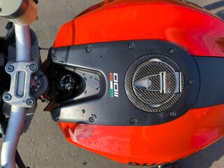 2009 Ducati Monster 1100, красный, 424524 рублей, вид 4