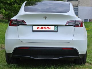 2023 Tesla Model Y Long Range I, белый, 2800000 рублей, вид 3