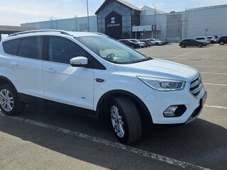 2018 Ford Kuga II Рестайлинг, белый, 1535000 рублей, вид 2