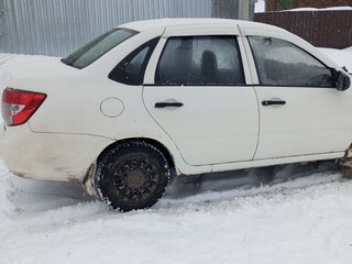 2012 Lada (ВАЗ) Granta I, белый, 300000 рублей, вид 3
