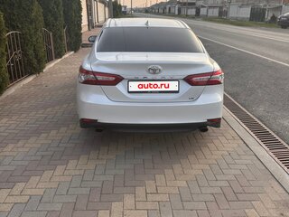 2019 Toyota Camry VIII (XV70), белый, 2940000 рублей, вид 4
