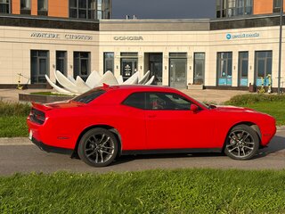 2019 Dodge Challenger III Рестайлинг 2, красный, 3480000 рублей, вид 3