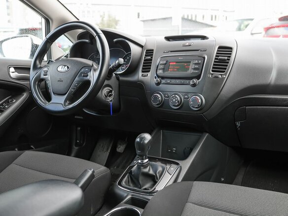 2017 Kia Cerato III Рестайлинг (Classic), белый - вид 9