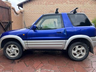 1998 Toyota RAV4 I (XA10), синий, 410000 рублей, вид 4