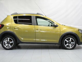 2015 Renault Sandero Stepway II, зелёный, 599000 рублей, вид 3
