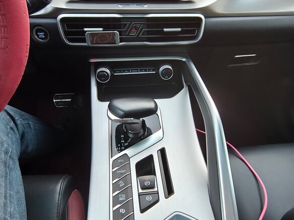 2022 Geely Coolray I, белый, 1249000 рублей - вид 17