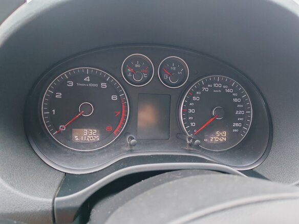 2010 Audi A3 II (8P) Рестайлинг 2, белый, 600000 рублей - вид 5