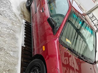 1992 Nissan Primera I (P10), красный, 100000 рублей, вид 4