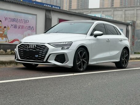 2022 Audi A3 Sportback 35 TFSI IV (8Y), белый, 1554000 рублей, вид 1