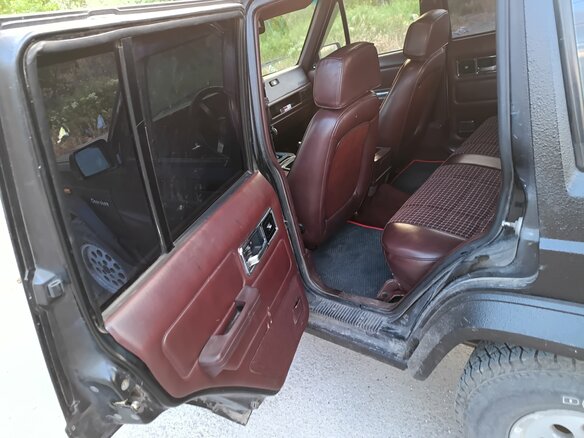 1987 Jeep Cherokee II (XJ), чёрный, 750000 рублей - вид 13