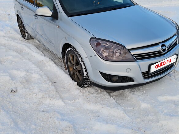 2012 Opel Astra H Рестайлинг, серебристый, 660000 рублей - вид 3