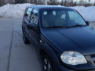 2018 Chevrolet Niva I Рестайлинг, зелёный, 450000 рублей, вид 1