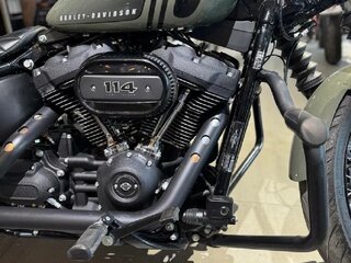 2021 Harley-Davidson Street Bob, зелёный, 1980000 рублей, вид 4