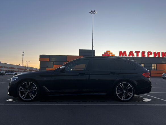 2019 BMW 5 серии M550d xDrive VII (G30/G31/G38), чёрный, 3852876 рублей - вид 10