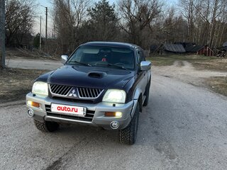 2005 Mitsubishi L200 III, фиолетовый, 820000 рублей, вид 1
