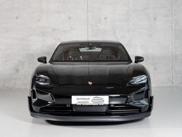 2026 Porsche Taycan Turbo GT I Рестайлинг, чёрный - вид 1
