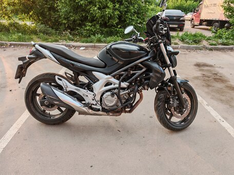 2009 Suzuki SFV 650 Gladius, чёрный, 335000 рублей, вид 2