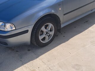 2004 Skoda Octavia I (A4) Рестайлинг, серый, 410000 рублей, вид 3