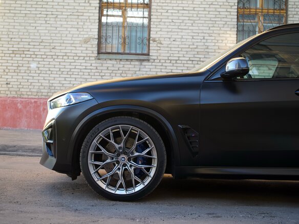 2023 BMW X5 M Competition III (F95) Рестайлинг, чёрный - вид 37