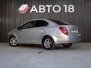 2013 Chevrolet Aveo II, серебристый, 729000 рублей, вид 4